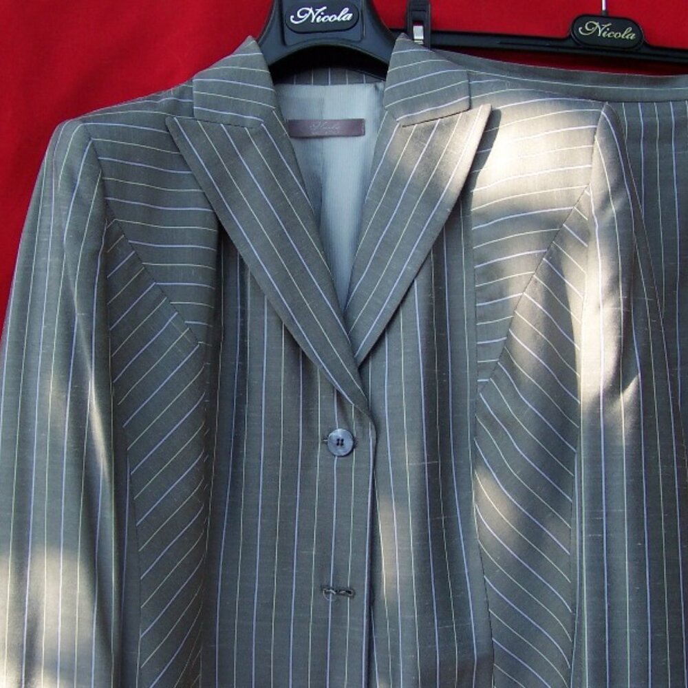 Classy 2-piece suit
